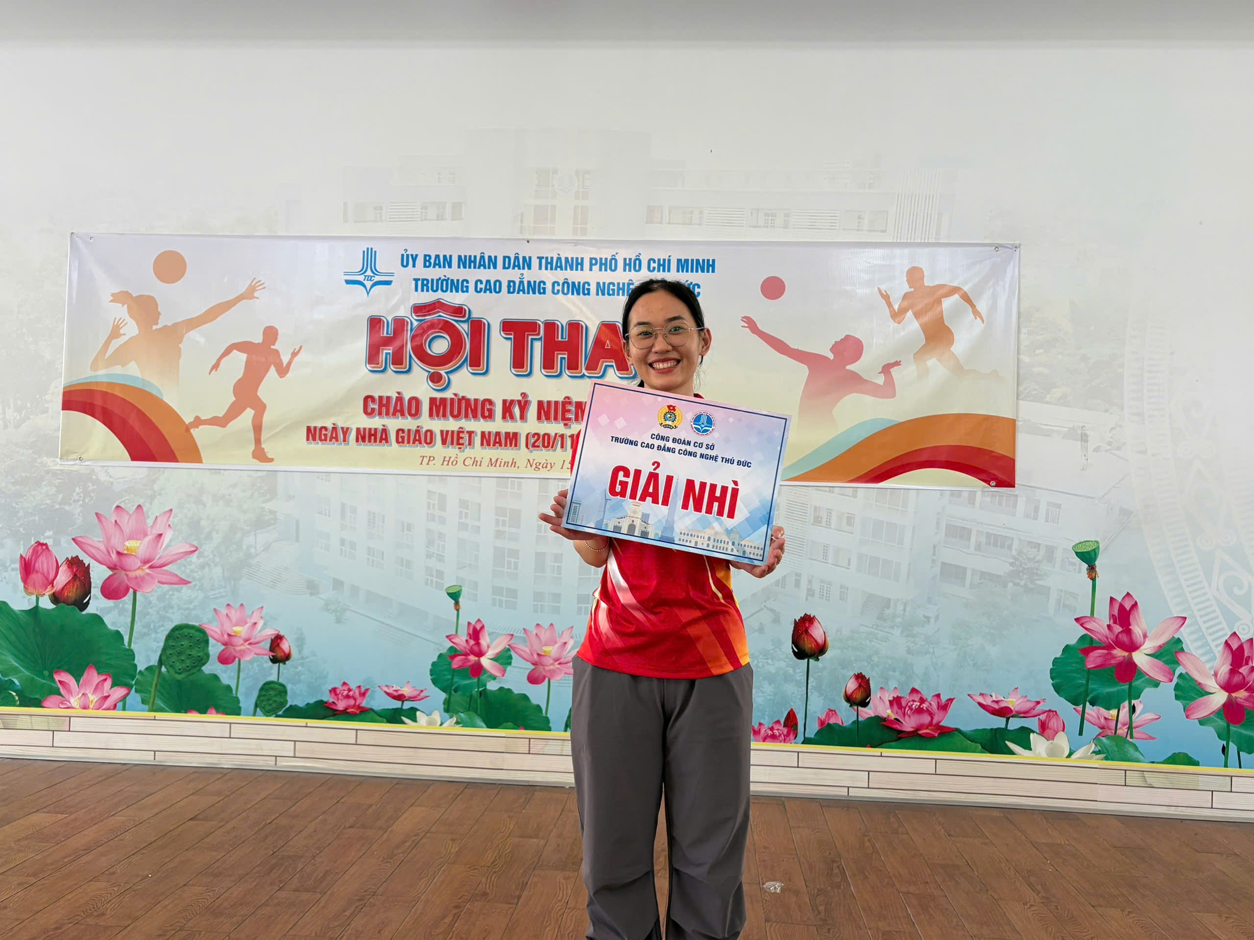 KHOA KHOA HỌC CƠ BẢN THAM DỰ HỘI THAO TRUYỀN THỐNG CHÀO MỪNG NGÀY NHÀ GIÁO VIỆT NAM 20/11 NĂM 2025